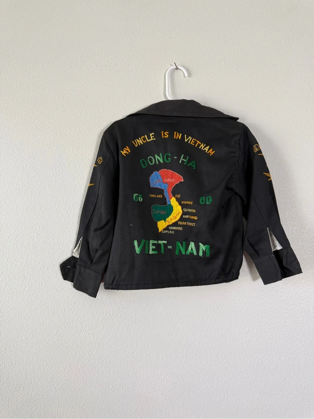 Rare vintage 1967 CAM RANH BAY Vietnam child’s handmade embroidered jacket
